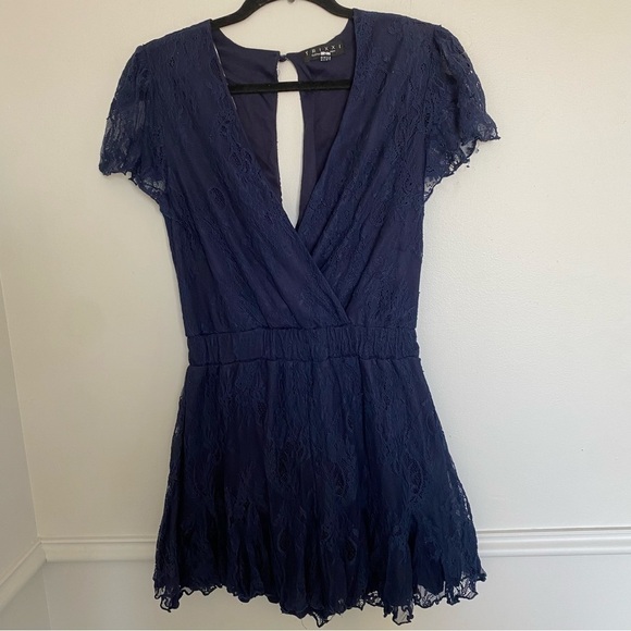 TRIXXI Navy Lace Short Sleeve Romper Small - Picture 2 of 7